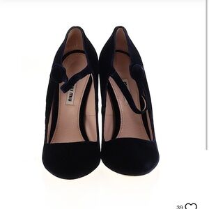 Miu Miu Velvet Heel